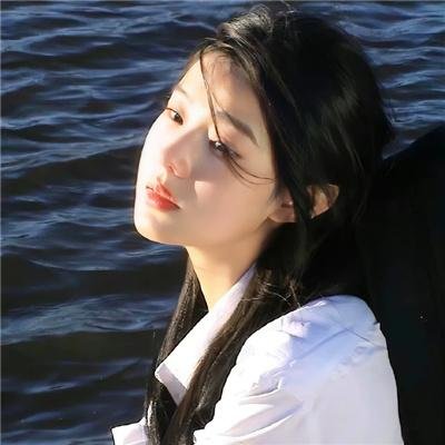 三个月亮